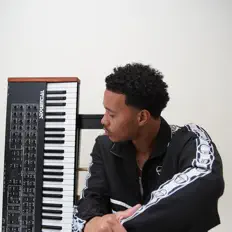 Luister naar T Breez, bekijk muziekvideo's, lees de bio, bekijk de tourdata, en meer!