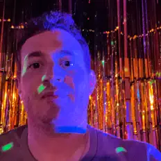 Ouve Ben Bruno, vê vídeos de música, lê a biografia, vê as datas da digressão e muito mais!