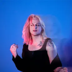 Luister naar Maes, bekijk muziekvideo's, lees de bio, bekijk de tourdata, en meer!