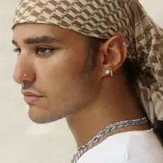 Listen to Júca, watch music videos, read bio, see tour dates & more!