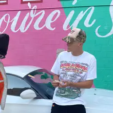 Escucha a Saucalini, mira videos musicales, lee su biografía, consulta las fechas de las gira y más.