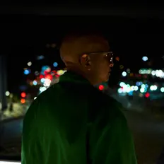 聆聽 Jon Santana、觀看音樂影片、閱讀小傳、查看巡演日期等！