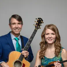 聆聽 Living by the Stream、觀看音樂影片、閱讀小傳、查看巡演日期等！