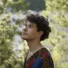 Ouve Milan Hodovan, vê vídeos de música, lê a biografia, vê as datas da digressão e muito mais!