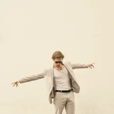 收听 Seb Turner-Moore、观看音乐视频、阅读小传、查看巡演日期等 ！