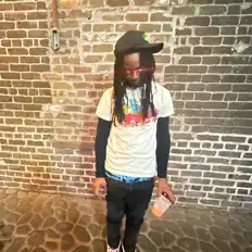 Trap Sosaa dinle, müzik videolarını izle, biyografisini oku, tur tarihlerini ve daha fazlasını gör!