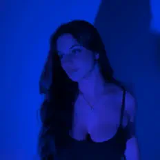 收听 BAHIA、观看音乐视频、阅读小传、查看巡演日期等 ！