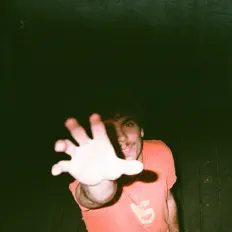 聆聽 Digatrip、觀看音樂影片、閱讀小傳、查看巡演日期等！