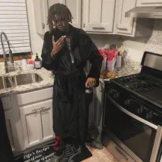Listen to Lilzae, watch music videos, read bio, see tour dates & more!
