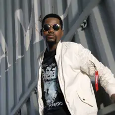 Luister naar Skhalo Malu, bekijk muziekvideo's, lees de bio, bekijk de tourdata, en meer!