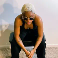 Ακούστε περιεχόμενο από Bby Viper, παρακολουθήστε μουσικά βίντεο, διαβάστε το βιογραφικό, δείτε ημερομηνίες περιοδείας, και πολλά ακόμη!