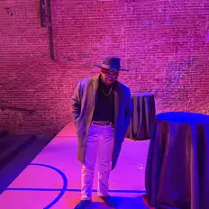 TJayGatsby을(를) 듣고, 뮤직 비디오를 보고, 약력을 읽고, 투어 일정 등을 확인하세요!