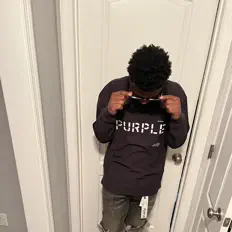 CMF Freshを聴いたり、ミュージックビデオを鑑賞したり、経歴やツアー日程などを確認したりしましょう！