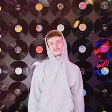 Lil Devo dinle, müzik videolarını izle, biyografisini oku, tur tarihlerini ve daha fazlasını gör!