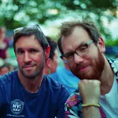 Hör dir Your Dad an, schau dir Musikvideos an, lies die Biografie, finde Tourdaten und mehr!