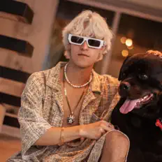 Écoutez Bismer, regardez des vidéoclips, lisez la biographie, consultez les dates de tournée et plus encore !