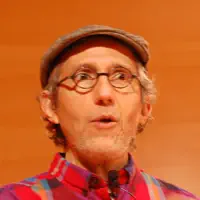 undefinedを聴いたり、ミュージックビデオを鑑賞したり、経歴やツアー日程などを確認したりしましょう！