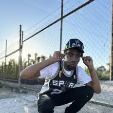 ABGOHARDを聴いたり、ミュージックビデオを鑑賞したり、経歴やツアー日程などを確認したりしましょう！