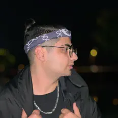 Dengarkan Arshiw, tonton video musik, baca bio, lihat tanggal tur & lainnya!