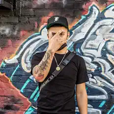 Ouça BABYMILO, assista a videoclipes, leia a biografia, veja as datas das turnês e mais!