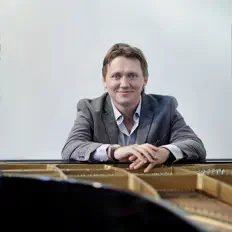 Ouve Nick Rosenberg, vê vídeos de música, lê a biografia, vê as datas da digressão e muito mais!