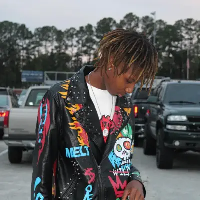 Listen to J40we, watch music videos, read bio, see tour dates & more!