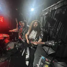 The Lower Fallsを聴いたり、ミュージックビデオを鑑賞したり、経歴やツアー日程などを確認したりしましょう！