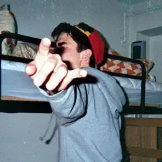 Écoutez Art Pop, regardez des vidéoclips, lisez la biographie, consultez les dates de tournée et plus encore !