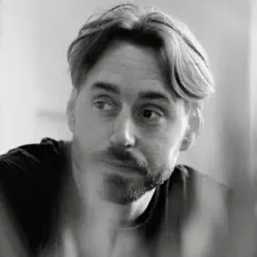 Poslechněte si interpreta SADEYEZ, sledujte hudební videa, přečtěte si životopis, podívejte se na data turné a další informace.