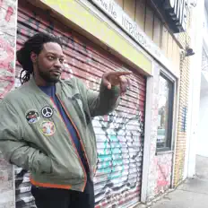 Ascolta flintzen, guarda video musicali, leggi la biografia, vedi le date del tour & altro!