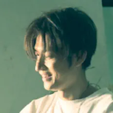 聆聽 Vince Way、觀看音樂影片、閱讀小傳、查看巡演日期等！