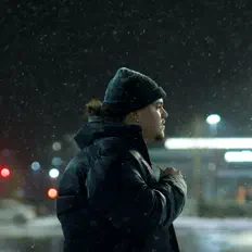 聆聽 Addi G、觀看音樂影片、閱讀小傳、查看巡演日期等！