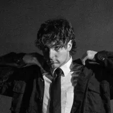 Dylan Jを聴いたり、ミュージックビデオを鑑賞したり、経歴やツアー日程などを確認したりしましょう！
