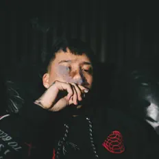 收听 Dream、观看音乐视频、阅读小传、查看巡演日期等 ！