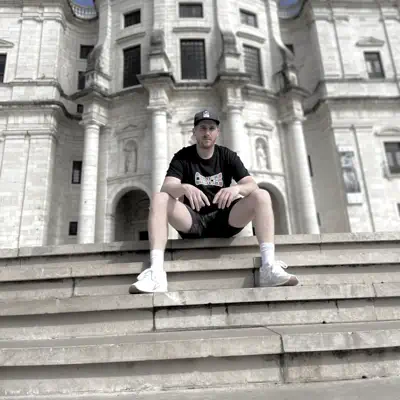 Listen to Ken Riffy, watch music videos, read bio, see tour dates & more!