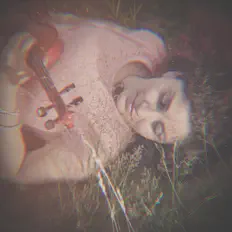 Posłuchaj wykonawcy Hannah Schzde, obejrzyj teledyski, przeczytaj biografię, zobacz daty tras koncertowych i nie tylko!