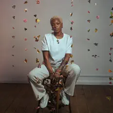 Ouve Laolu, vê vídeos de música, lê a biografia, vê as datas da digressão e muito mais!