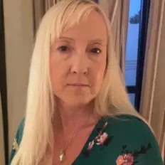 Escucha a Felicity Atkinson, mira videos musicales, lee su biografía, consulta las fechas de las gira y más.