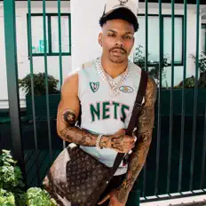 Escucha a Aubrey Omari, mira vídeos musicales, lee la biografía, consulta fechas de giras y mucho más.