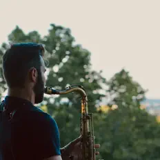 Dengarkan Ryan Devlin, tonton video musik, baca bio, lihat tanggal tur & lainnya!