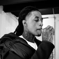 clutchioを聴いたり、ミュージックビデオを鑑賞したり、経歴やツアー日程などを確認したりしましょう！