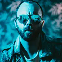 undefinedを聴いたり、ミュージックビデオを鑑賞したり、経歴やツアー日程などを確認したりしましょう!