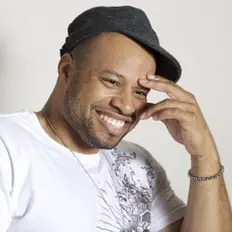 收听 Dexter St. Jock、观看音乐视频、阅读小传、查看巡演日期等 ！