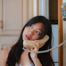 Escucha a Crystal Manyloun, mira videos musicales, lee su biografía, consulta las fechas de las gira y más.