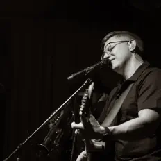 Ascolta Олег Покусаев, guarda video musicali, leggi la biografia, vedi le date del tour & altro!