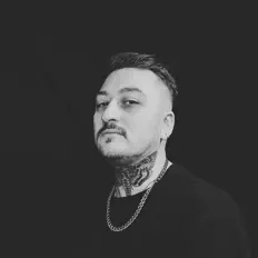 聆聽 Galleon、觀看音樂影片、閱讀小傳、查看巡演日期等！