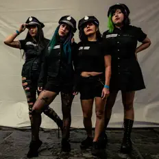 Las Fokin Bichesを聴いたり、ミュージックビデオを鑑賞したり、経歴やツアー日程などを確認したりしましょう！