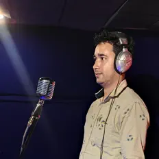 Hör dir Vijay Kumar an, schau dir Musikvideos an, lies die Biografie, finde Tourdaten und mehr!