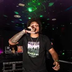 Tucker: песни, клипы, биография, даты выступлений и многое другое.