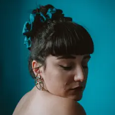 Écoutez Martina Vinci, regardez des vidéoclips, lisez la biographie, consultez les dates de tournée et plus encore !